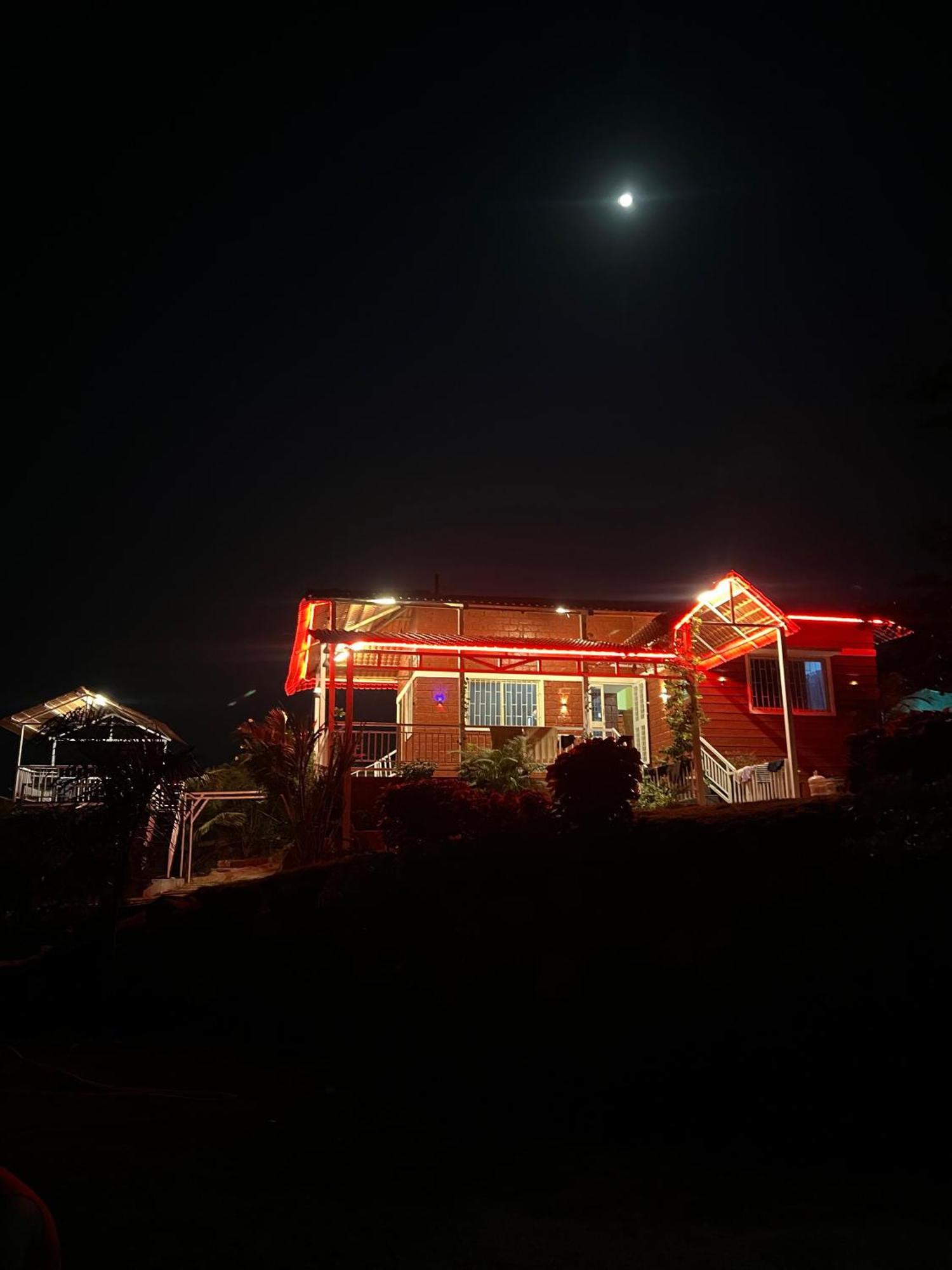 Veera Farmhouse,Villa Kolhapur Extérieur photo